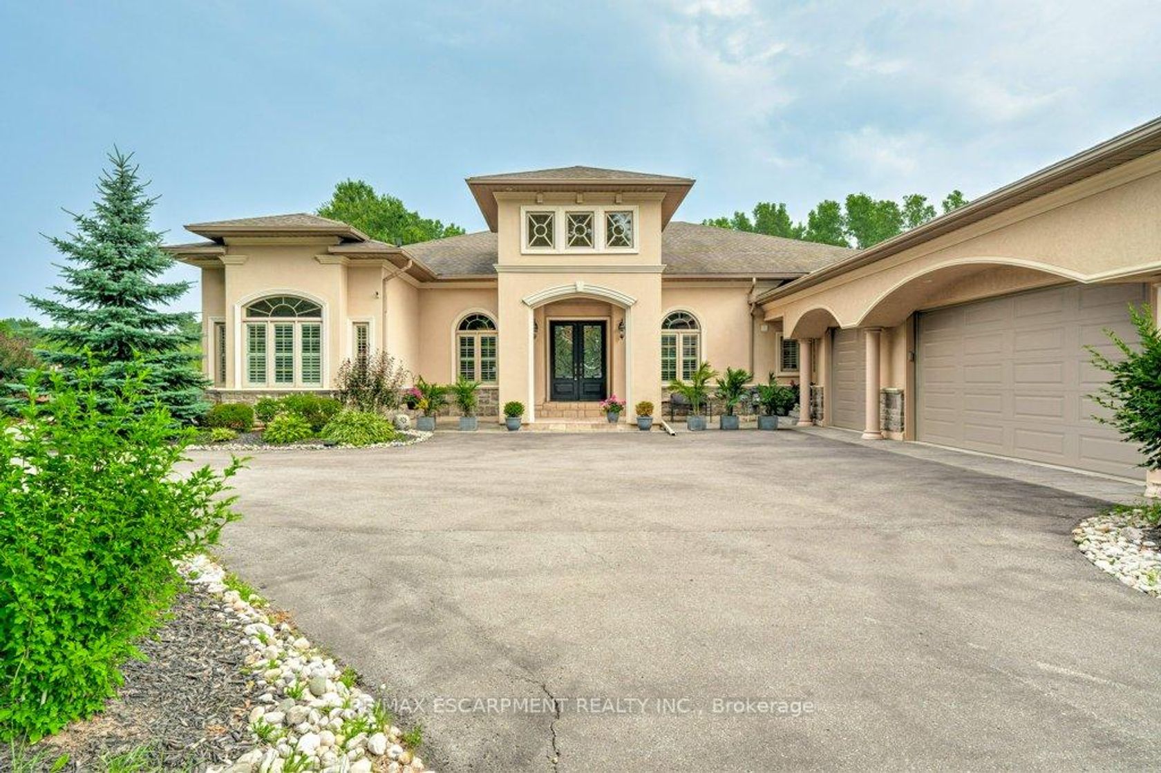 2462 No 2 Side Road, Rural Burlington, Burlington 