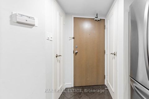 Photo 1 at 310 - 1001 Bay Street, Bay Street Corridor, Toronto
