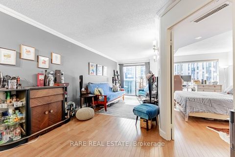 Photo 10 at 310 - 1001 Bay Street, Bay Street Corridor, Toronto