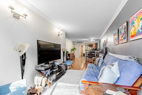 Photo 12 at 310 - 1001 Bay Street, Bay Street Corridor, Toronto