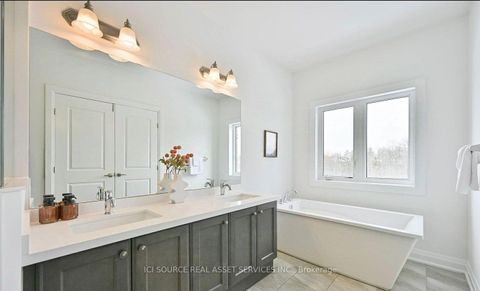 Photo 10 at 64 Duncombe Lane, South Richvale, Richmond Hill