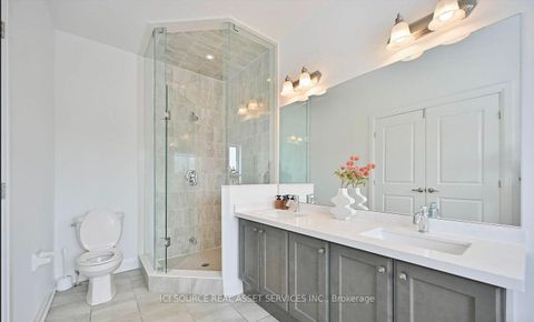Photo 11 at 64 Duncombe Lane, South Richvale, Richmond Hill