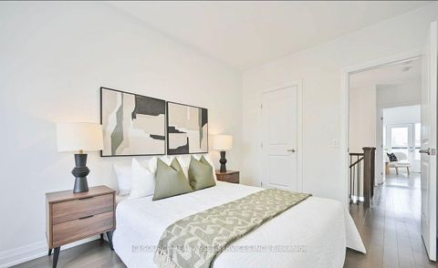 Photo 12 at 64 Duncombe Lane, South Richvale, Richmond Hill