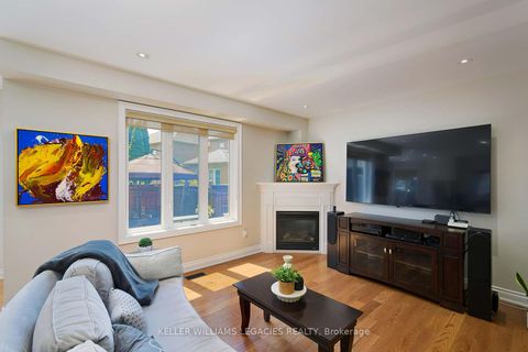 Photo 7 at 11 Grapevine Drive, Vellore Village, Vaughan