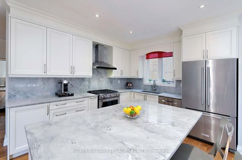 Photo 13 at 11 Grapevine Drive, Vellore Village, Vaughan