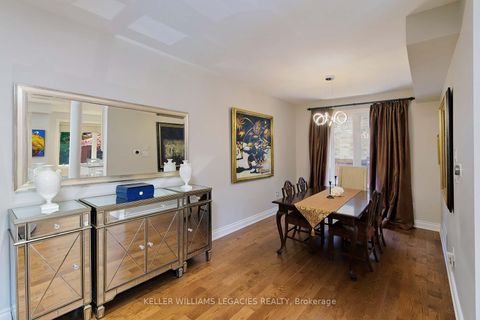 Photo 15 at 11 Grapevine Drive, Vellore Village, Vaughan