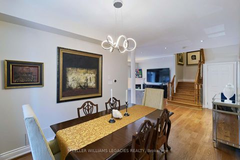 Photo 16 at 11 Grapevine Drive, Vellore Village, Vaughan