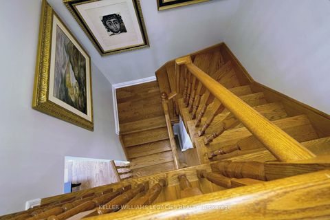 Photo 19 at 11 Grapevine Drive, Vellore Village, Vaughan