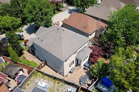 Photo 41 at 11 Grapevine Drive, Vellore Village, Vaughan