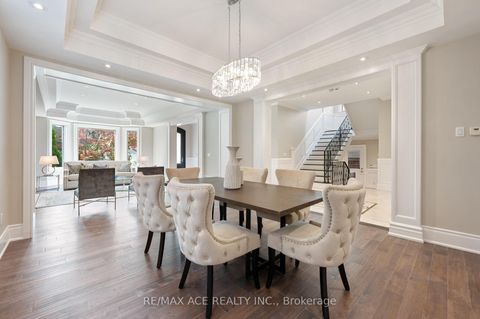 Photo 2 at 242 Parkview Avenue, Willowdale East, Toronto