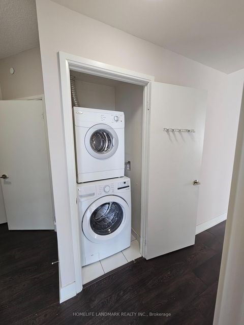 Photo 17 at 2108 - 30 Roehampton Avenue, Mount Pleasant West, Toronto