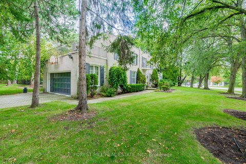 Photo 1 at 31 Fifeshire Road E, Windfields, Toronto