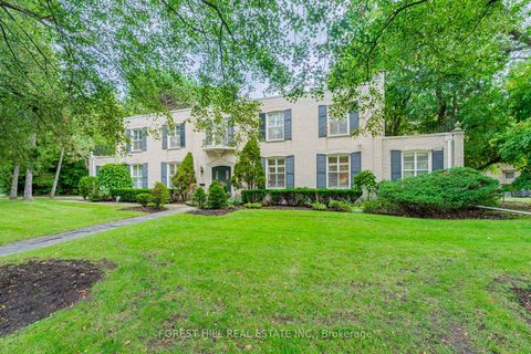Photo 3 at 31 Fifeshire Road E, Windfields, Toronto