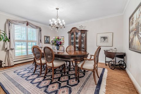 Photo 7 at 31 Fifeshire Road E, Windfields, Toronto