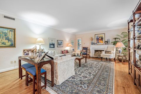 Photo 8 at 31 Fifeshire Road E, Windfields, Toronto