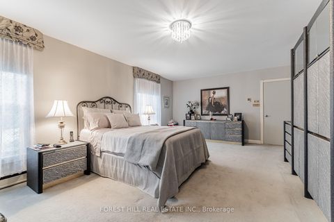 Photo 19 at 31 Fifeshire Road E, Windfields, Toronto