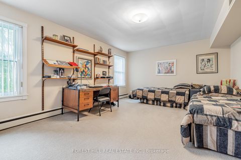 Photo 21 at 31 Fifeshire Road E, Windfields, Toronto