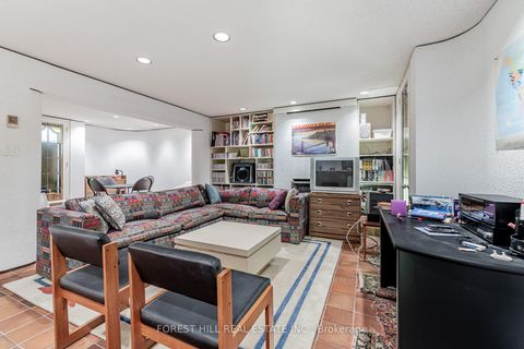 Photo 24 at 31 Fifeshire Road E, Windfields, Toronto
