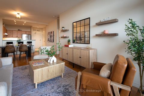 Photo 2 at 404 - 1 Leaside Park Drive, Thorncliffe Park, Toronto