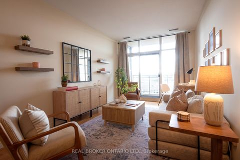 Photo 4 at 404 - 1 Leaside Park Drive, Thorncliffe Park, Toronto