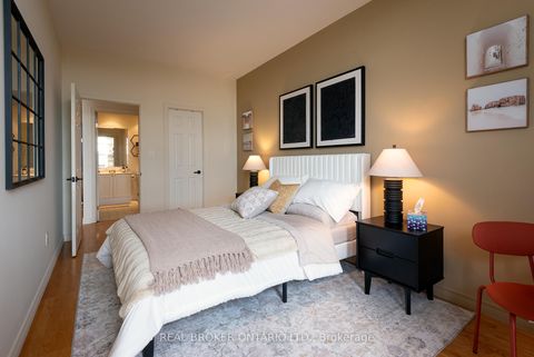 Photo 14 at 404 - 1 Leaside Park Drive, Thorncliffe Park, Toronto