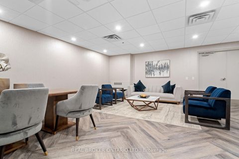 Photo 28 at 404 - 1 Leaside Park Drive, Thorncliffe Park, Toronto