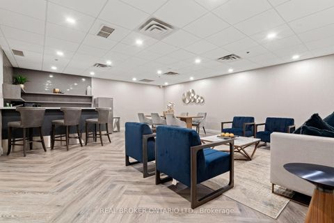 Photo 29 at 404 - 1 Leaside Park Drive, Thorncliffe Park, Toronto