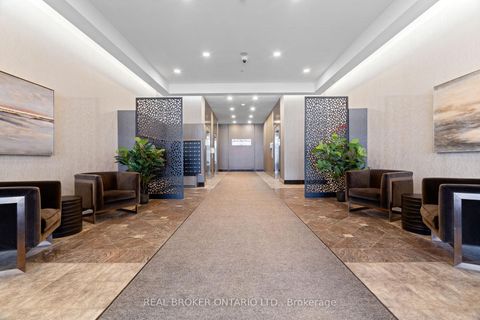 Photo 32 at 404 - 1 Leaside Park Drive, Thorncliffe Park, Toronto