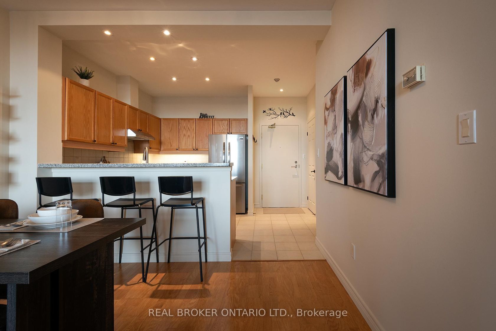 404 - 1 Leaside Park Drive, Thorncliffe Park, Toronto by Loree Meneguzzi Real Estate 404 - 1 Leaside Park Drive, Thorncliffe Park, Toronto