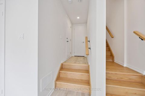 Photo 36 at 133 Rattenbury Road, Patterson, Vaughan