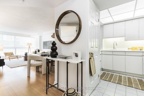 Photo 4 at 507 - 7 Broadway Avenue, Mount Pleasant West, Toronto