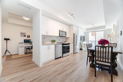 Photo 12 at 406 - 335 Wheat Boom Drive, JM Joshua Meadows, Oakville
