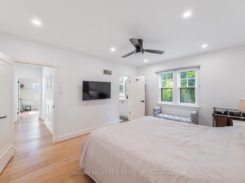 Photo 17 at 6 Glenarden Road, Forest Hill North, Toronto