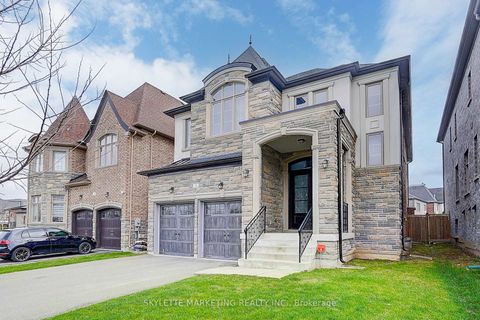 Photo 1 at 3 Lavender Valley Drive, King City, King