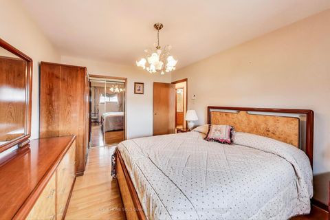 Photo 14 at 19 Hisey Crescent, Black Creek, Toronto