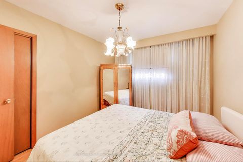 Photo 16 at 19 Hisey Crescent, Black Creek, Toronto