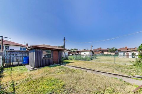Photo 37 at 19 Hisey Crescent, Black Creek, Toronto