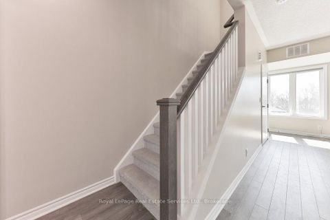 Photo 11 at 14 - 3580 Lake Shore Boulevard W, Long Branch, Toronto