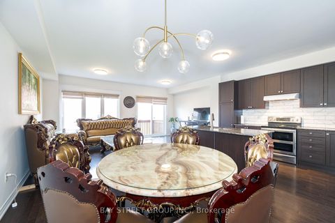 Photo 9 at 65 Bellflower Lane, Oak Ridges Lake Wilcox, Richmond Hill