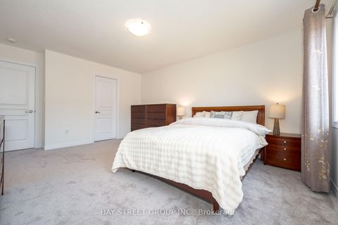 Photo 16 at 65 Bellflower Lane, Oak Ridges Lake Wilcox, Richmond Hill