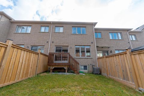 Photo 31 at 65 Bellflower Lane, Oak Ridges Lake Wilcox, Richmond Hill