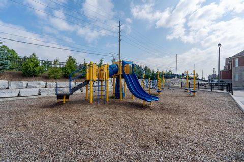 Photo 35 at 65 Bellflower Lane, Oak Ridges Lake Wilcox, Richmond Hill