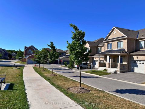 Photo 37 at 65 Bellflower Lane, Oak Ridges Lake Wilcox, Richmond Hill