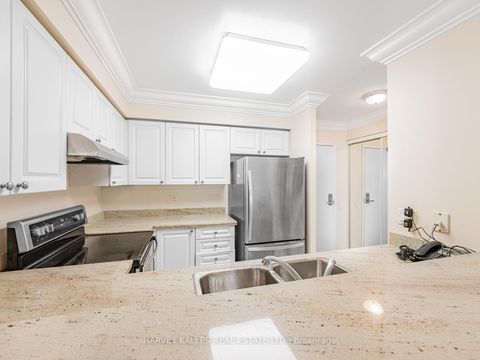 Photo 2 at 204 - 5 Emerald Lane, Yorkhill, Vaughan