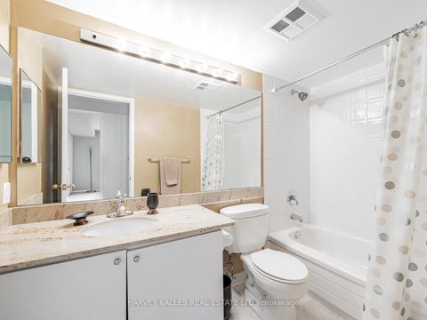 Photo 14 at 204 - 5 Emerald Lane, Yorkhill, Vaughan