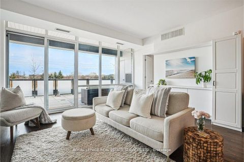 Photo 1 at 105 - 3028 Creekshore Common, GO Glenorchy, Oakville