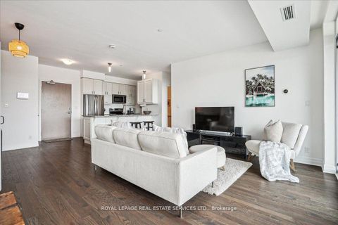Photo 2 at 105 - 3028 Creekshore Common, GO Glenorchy, Oakville