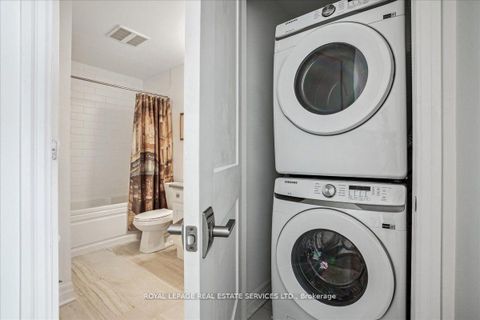 Photo 23 at 105 - 3028 Creekshore Common, GO Glenorchy, Oakville