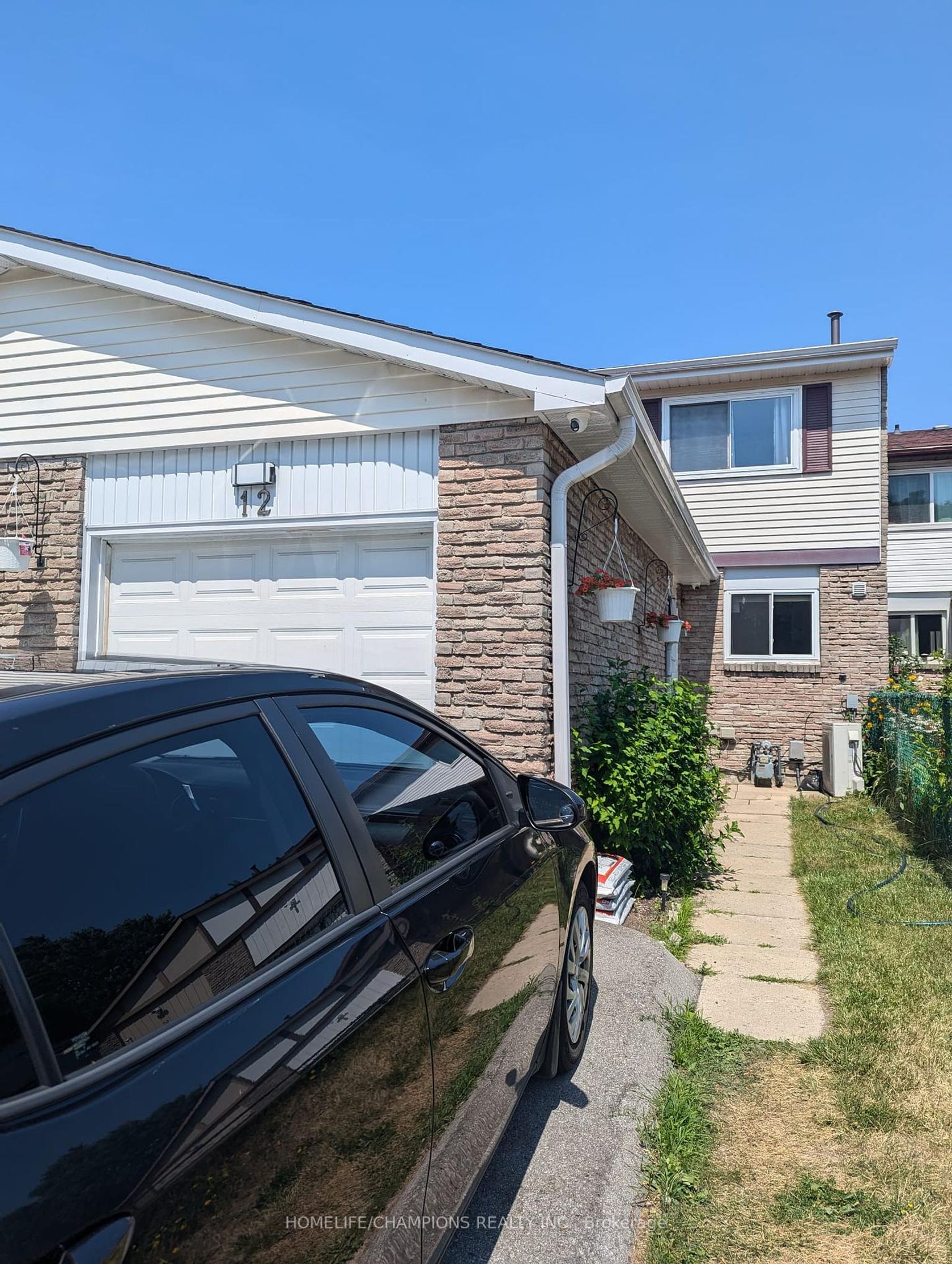 12 Greypoint Drive, Malvern, Toronto 