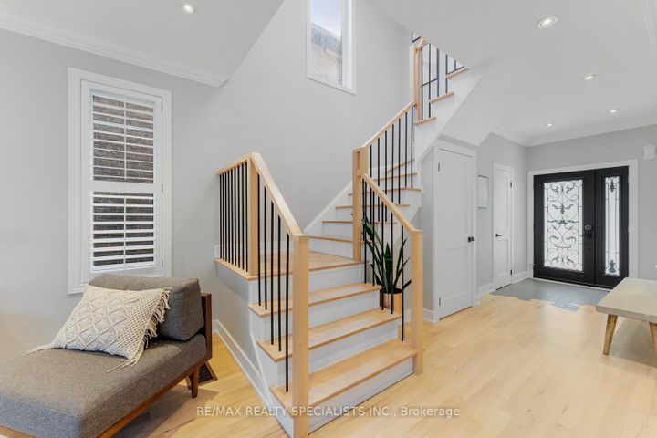 Photo 19 at 25 Grapevine Drive, Vellore Village, Vaughan